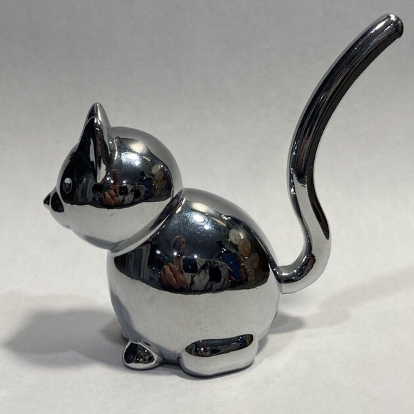 Silver Cat Ring Holder - Picture 9 of 10